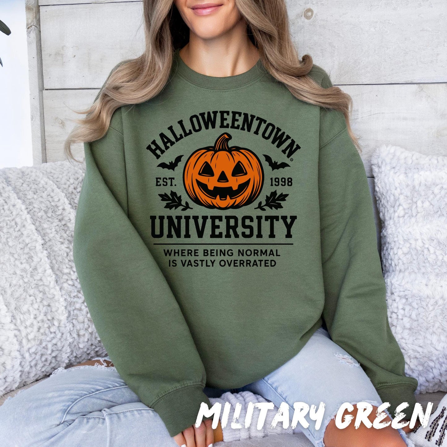 Halloweentown University Sweatshirt – Funny Halloween Crewneck, Jack-O'-Lantern Pumpkin Fall Pullover, Spooky Season College Sweatshirt
