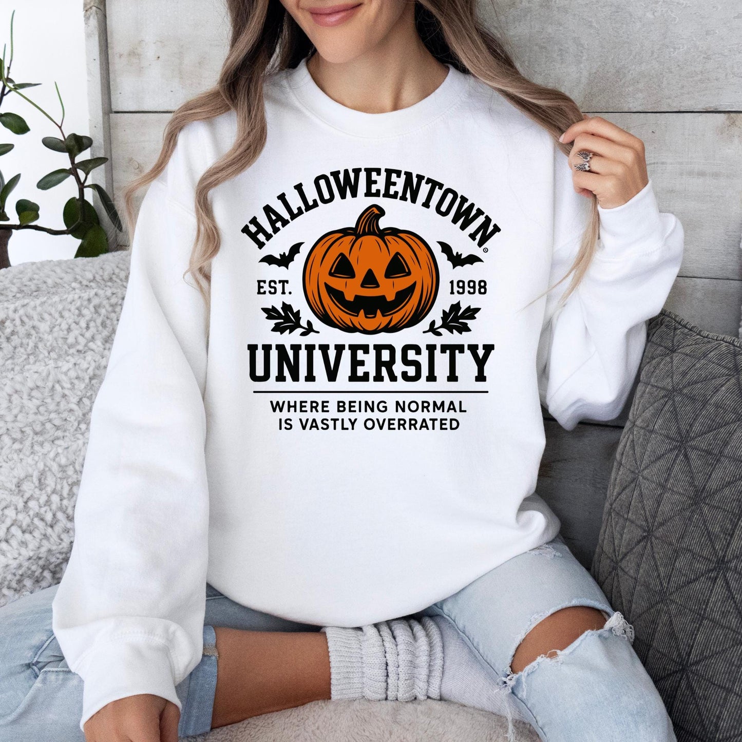 Halloweentown University Sweatshirt – Funny Halloween Crewneck, Jack-O'-Lantern Pumpkin Fall Pullover, Spooky Season College Sweatshirt