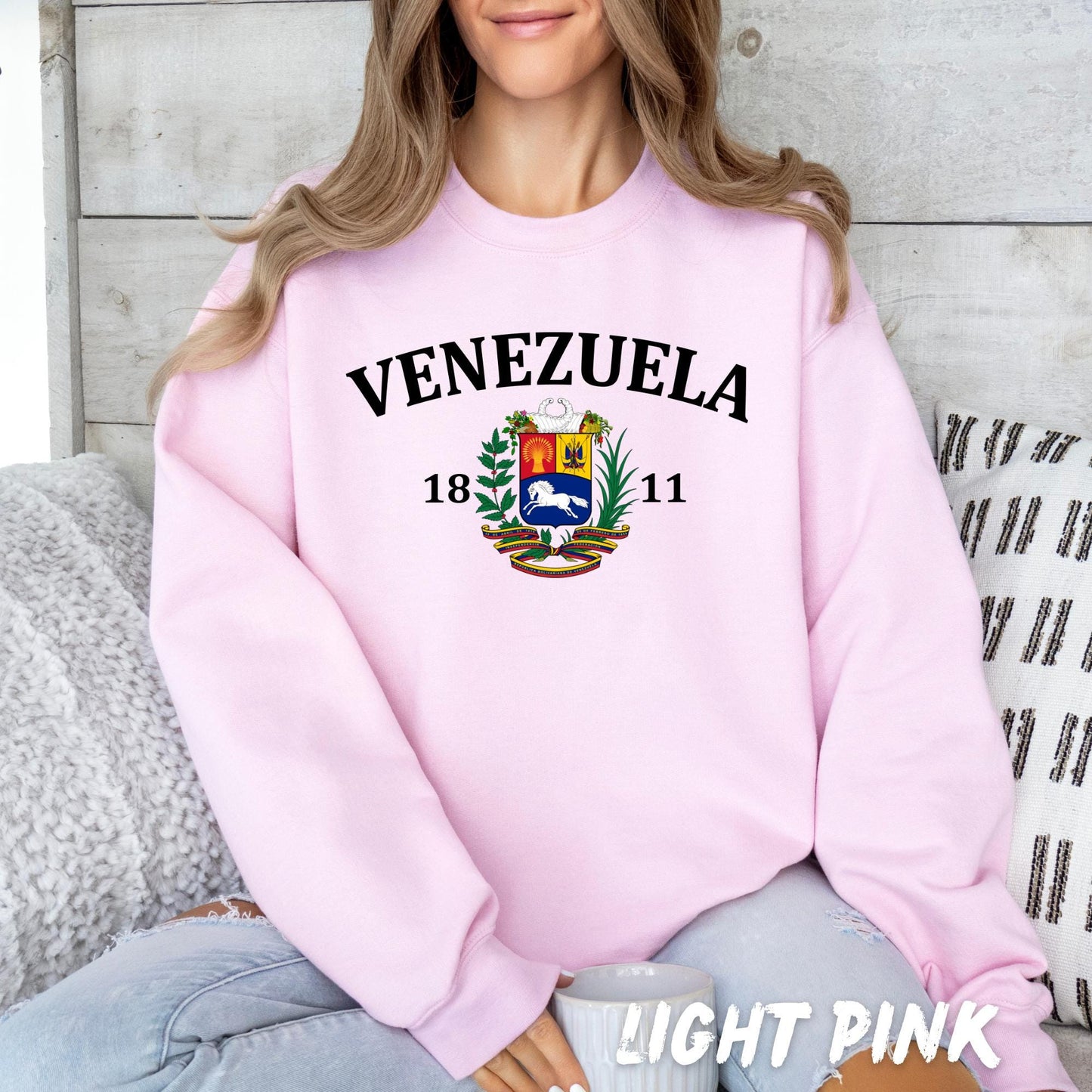Venezuela Sweatshirt | Unisex Venezuelan Heritage Crewneck | Venezuela Crewneck with national emblem | Venezuelan Gift