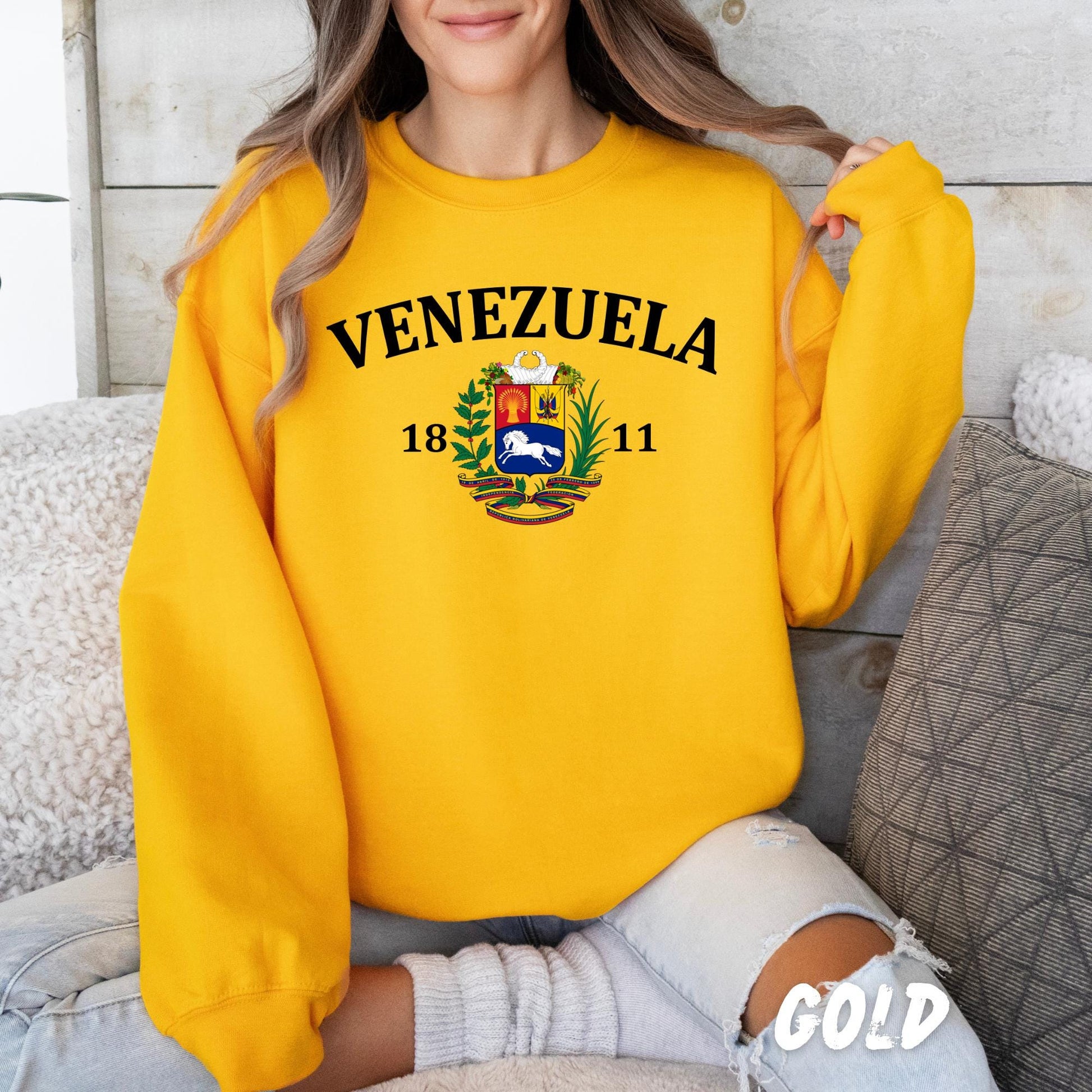 Venezuela Sweatshirt | Unisex Venezuelan Heritage Crewneck | Venezuela Crewneck with national emblem | Venezuelan Gift