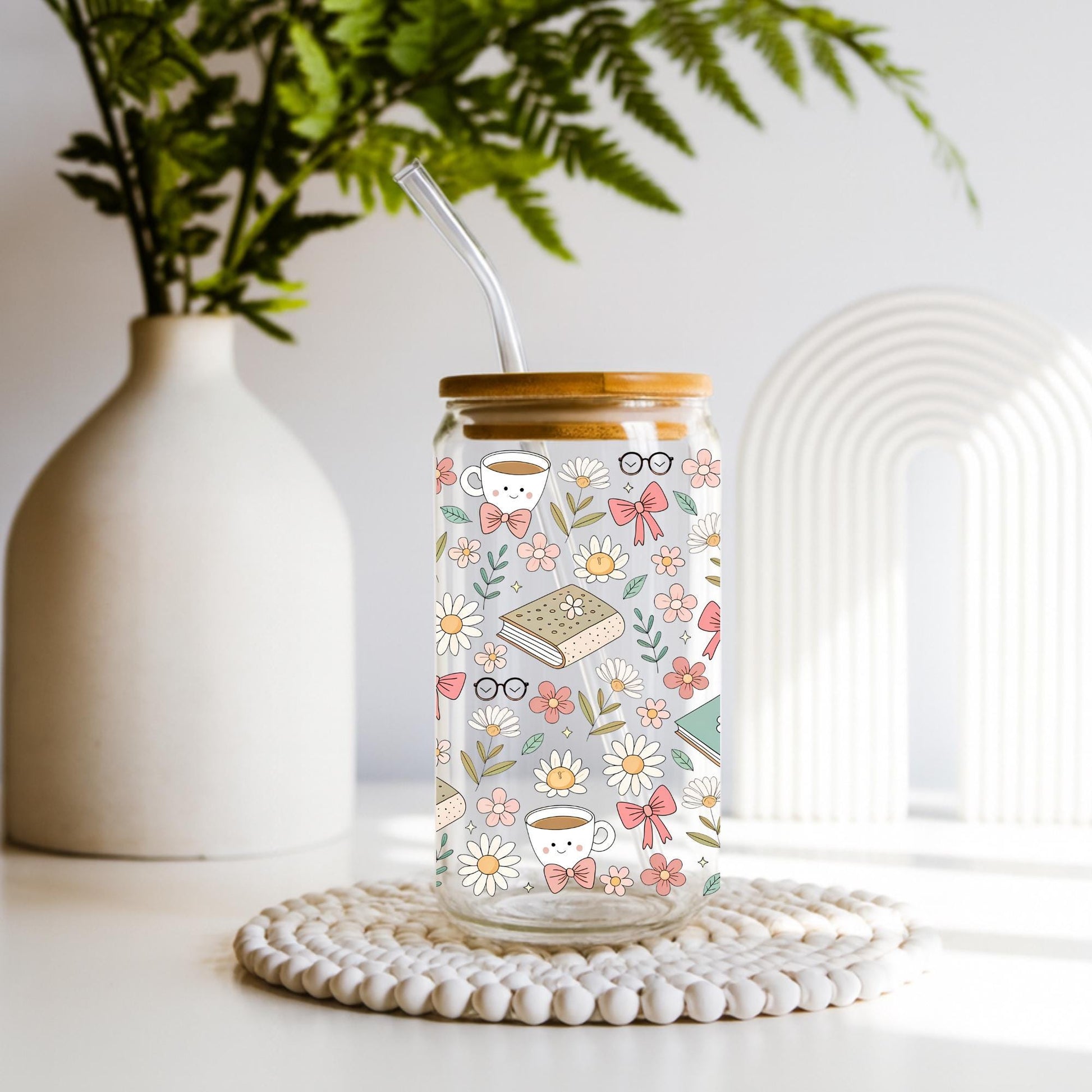 Spring book lover glass cup with bamboo lid and glass straw, floral reading Libbey glass, aesthetic iced coffee cup, cute bookish drinkware